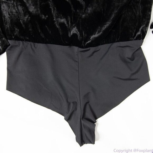 NEW L'Agence Marcella black Velvet Bodysuit, size S/P - Picture 12 of 14